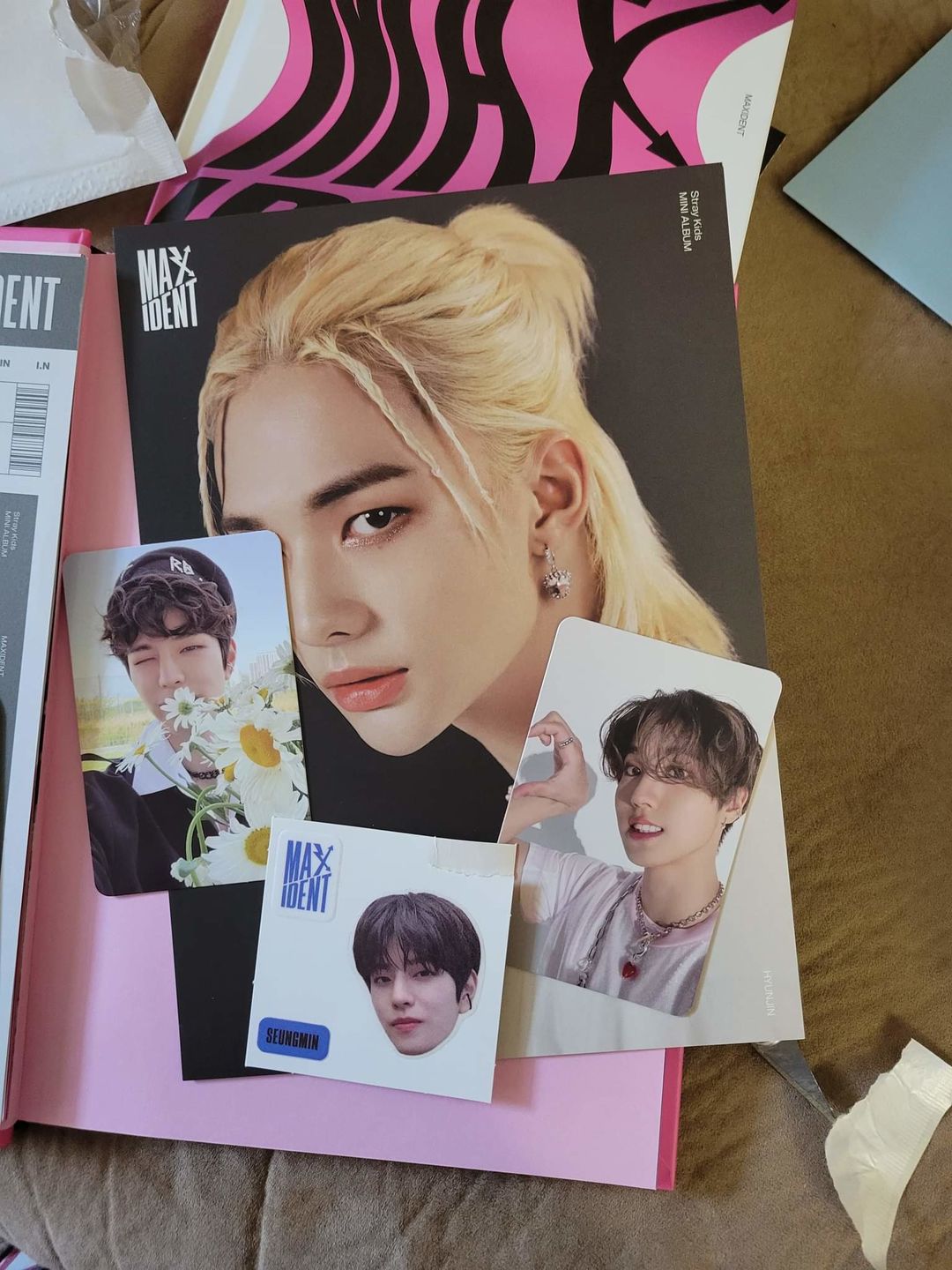 Customer photo review of STRAY KIDS - 7TH MINI ALBUM MAXIDENT STANDARD EDITION
