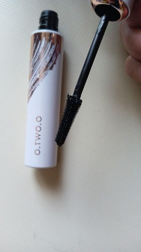 Customer photo review of O.TWO.O LASH BOLD VOLUME LIFTING MASCARA