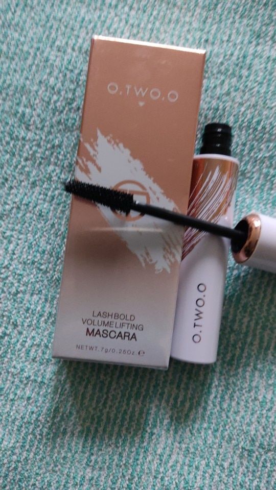 Customer photo review of O.TWO.O LASH BOLD VOLUME LIFTING MASCARA