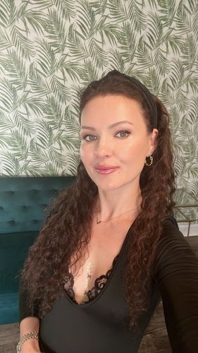 Customer photo review of Curly Neutral Dark Brown 220G