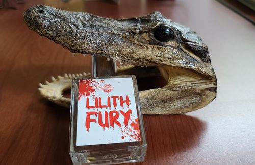 Customer photo review of Lilith Fury