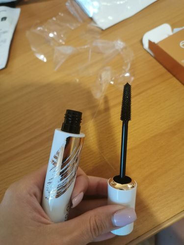 Customer photo review of O.TWO.O LASH BOLD VOLUME LIFTING MASCARA