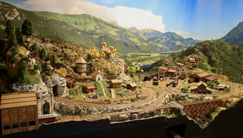 Customer photo review of Woodland Scenics 1483 Ho Grand Valley Layout Kit, HO Scale