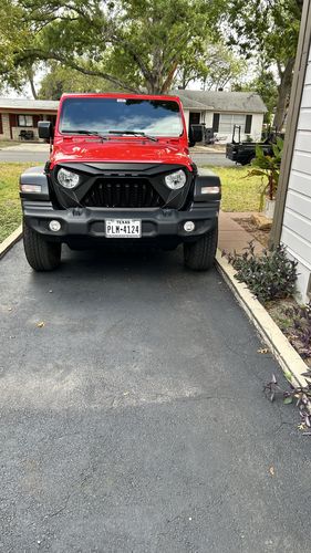 Customer photo review of Goliath Grille w/ Amber LED Running Lights for 18-22 Jeep Wrangler JL & Gladiator JT - Matte Black
