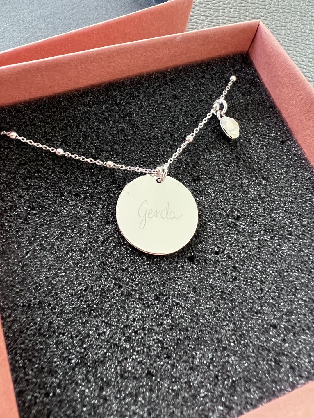 Customer photo review of Halskette mit Geburtsstein