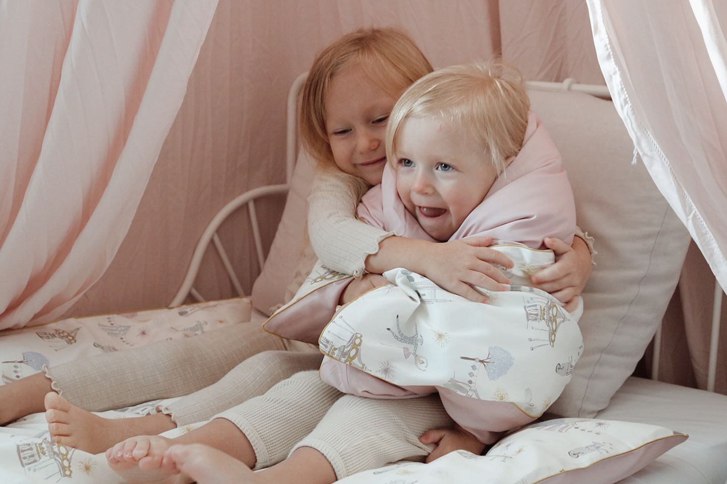 Customer photo review of Adventures in Wonderland Baby Duvet- Rose