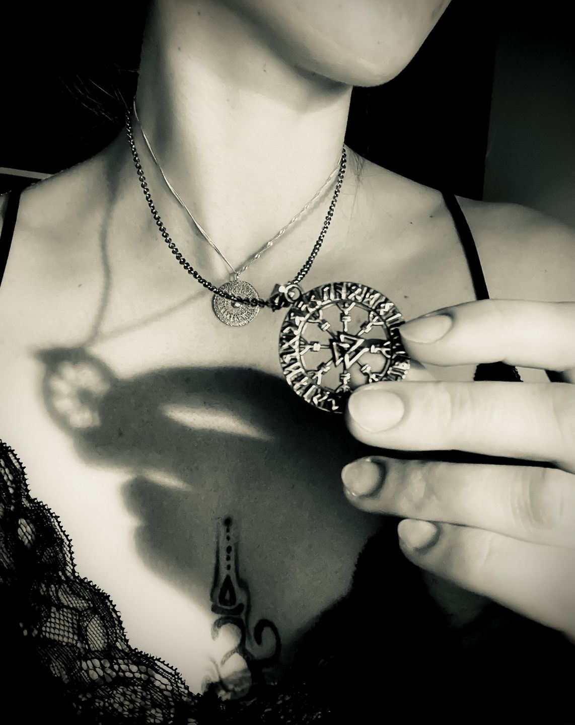 Customer photo review of VIKING COMPASS. - NECKLACE