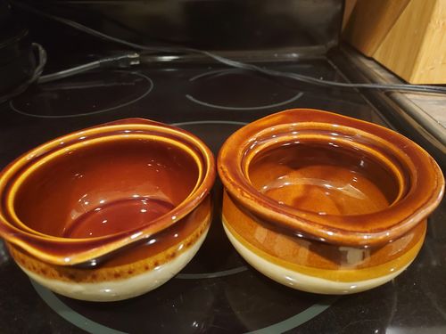 Customer photo review of Bakeware, Onion Soup Crock-2 Tone 10 Oz. 4 5/8", Porcelain, Assorted