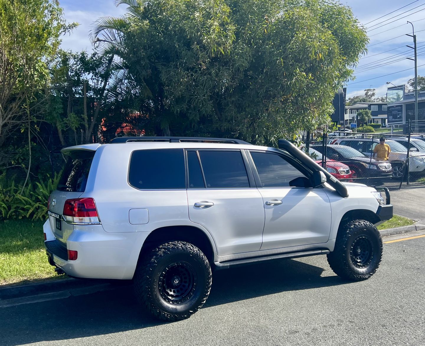 Customer photo review of 5" 200 Series Landcruiser Snorkel