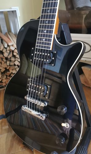 Customer photo review of Donner DLP-124 Solid Body Humbucker Pickup 3-Ways Pickup Switch Electric Guitar Kit