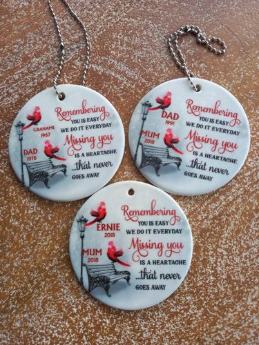 Customer photo review of Cardinals Winter Memorial Personalized Circle Ornament