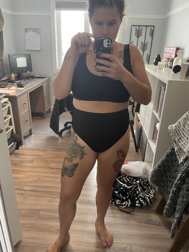Customer photo review of 'Thrive' High Rise Cheeky Bikini Bottoms