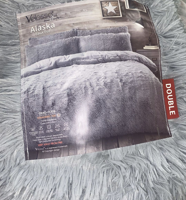 Customer photo review of Blush Pink Long Pile Faux Fur Duvet Cover Set