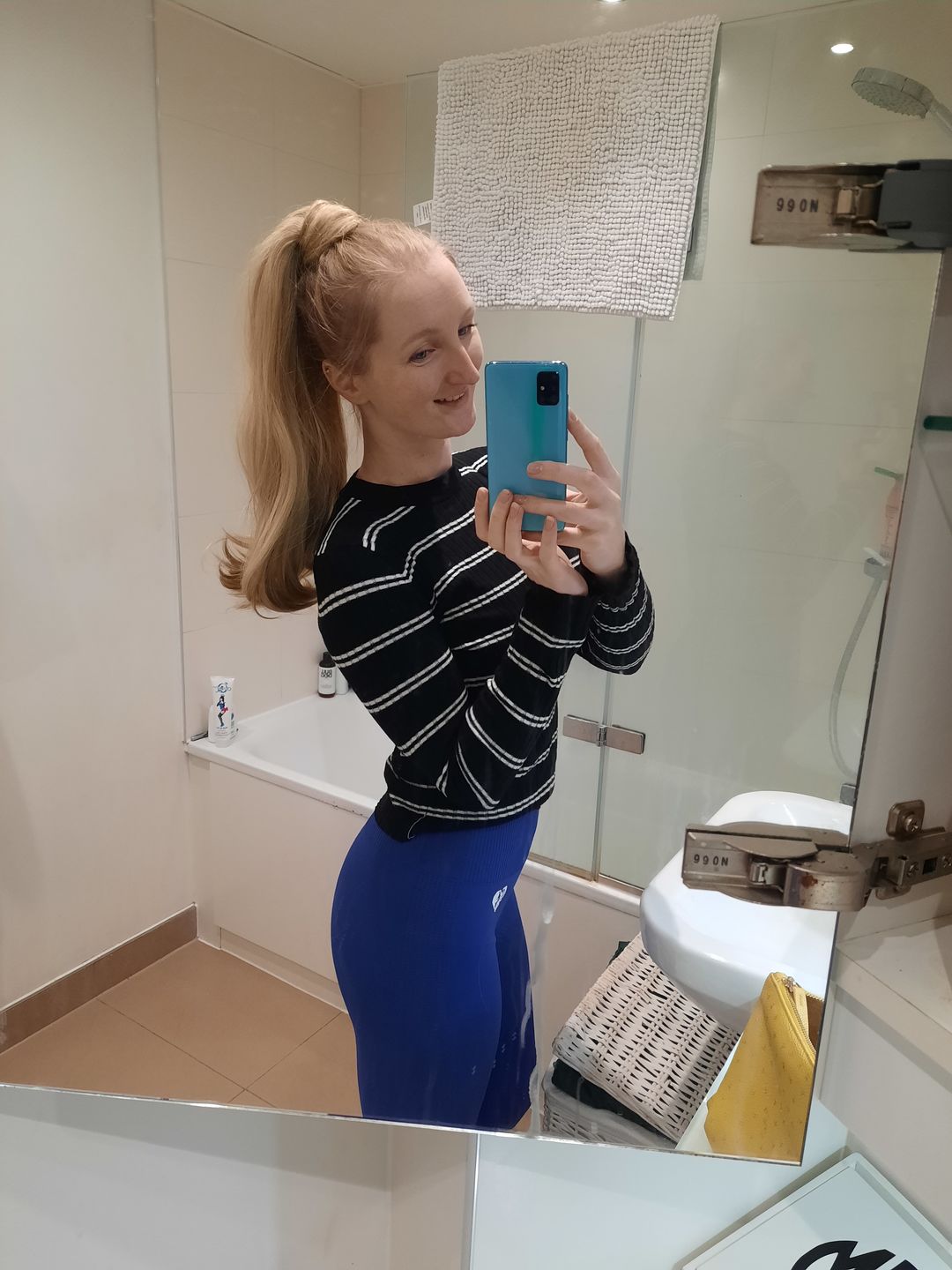 Customer photo review of Bounce Wrap Ponytail