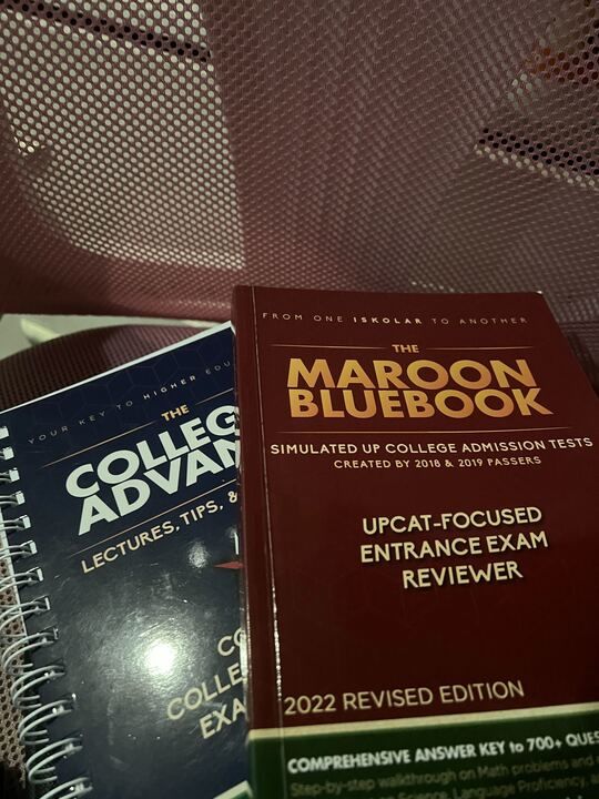Customer photo review of Collegio Advance and The Maroon Bluebook Reviewer Bundle Promo