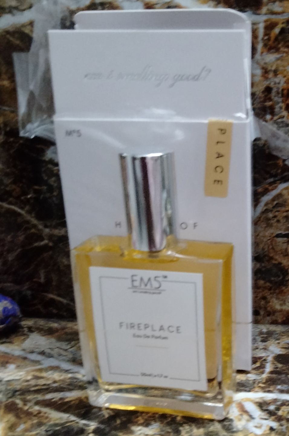 Customer photo review of Em5's FirePlace EDP Perfume Spray for Women and Men | 50 ml/10 ml | Spicy Amber Woody