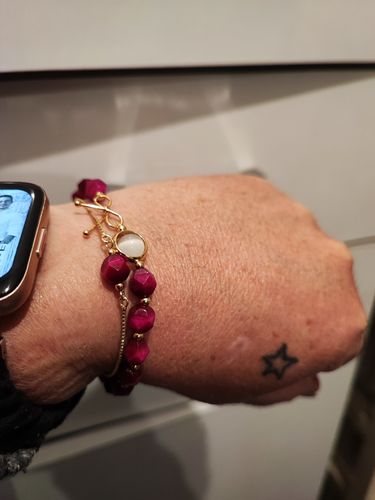 Customer photo review of Assortiment de 2 bracelets amour  - Eclat de corindon rouge