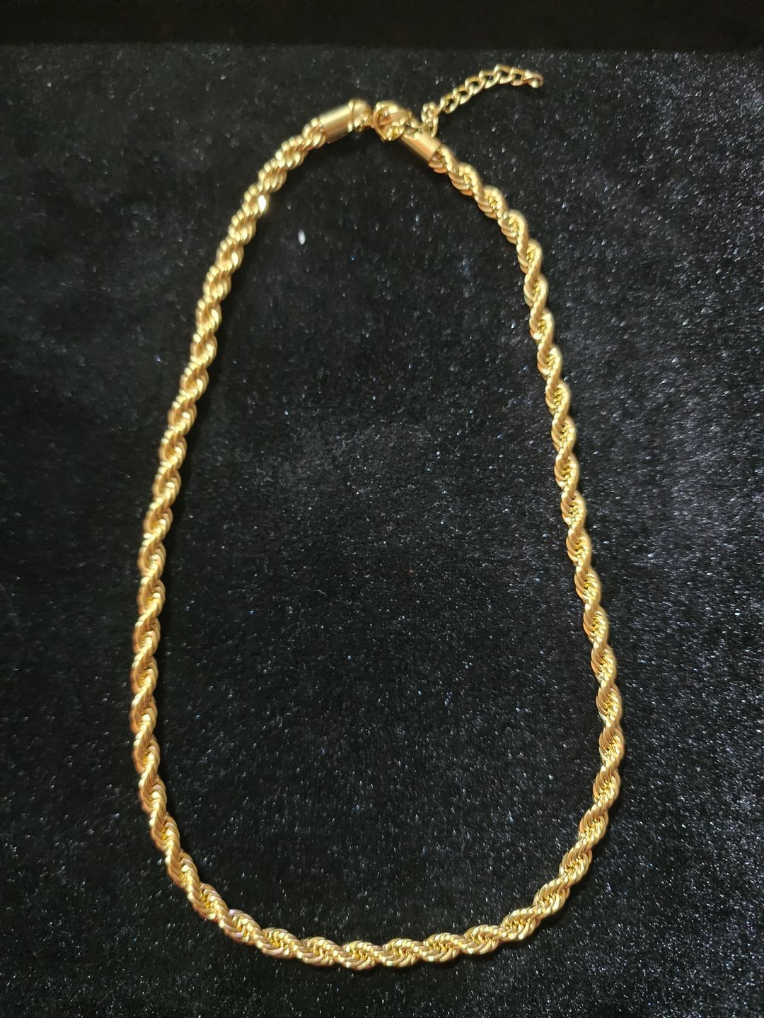 Customer photo review of Collar Elara