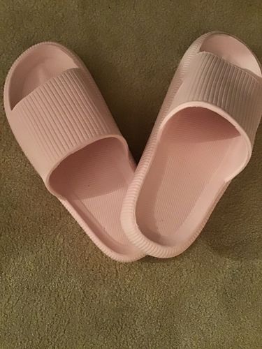 Customer photo review of The Cushy Slides™