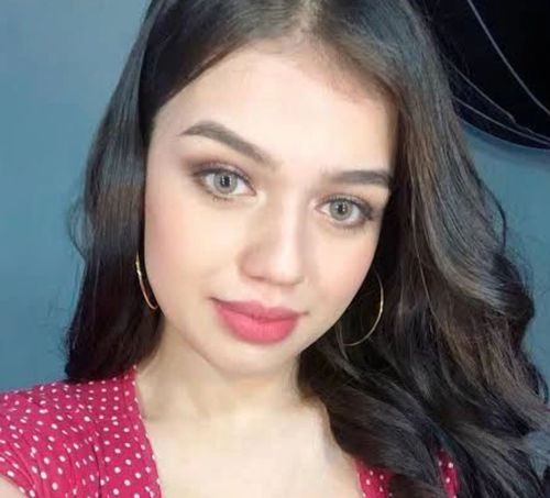 Customer photo review of Hidrocor Ocre Colored Contact Lenses