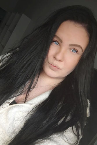 Customer photo review of Butterfly Fairy Colored Contact Lenses
