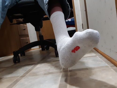 Customer photo review of Extra wide diabetic crew socks, Cushioned & soft sole, 6 Pairs,