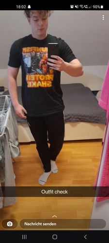 Customer photo review of THUNFISCH PROTEINSHAKE T-SHIRT