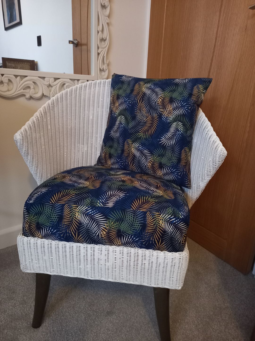 Customer photo review of Tropical Fern Leaves Rose & Hubble Cotton Poplin Fabric