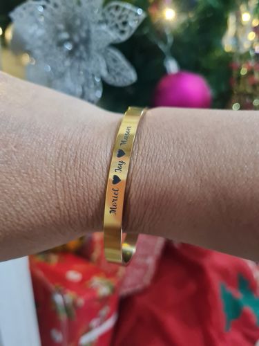 Customer photo review of Personalized Bangle