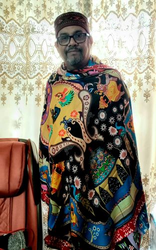 Customer photo review of Pashtush Mens Printed Stole, Multicoloured, 100% Pure Wool (Woolmark Certified)
