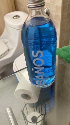 Customer photo review of Líquido para limpiar BAÑOS