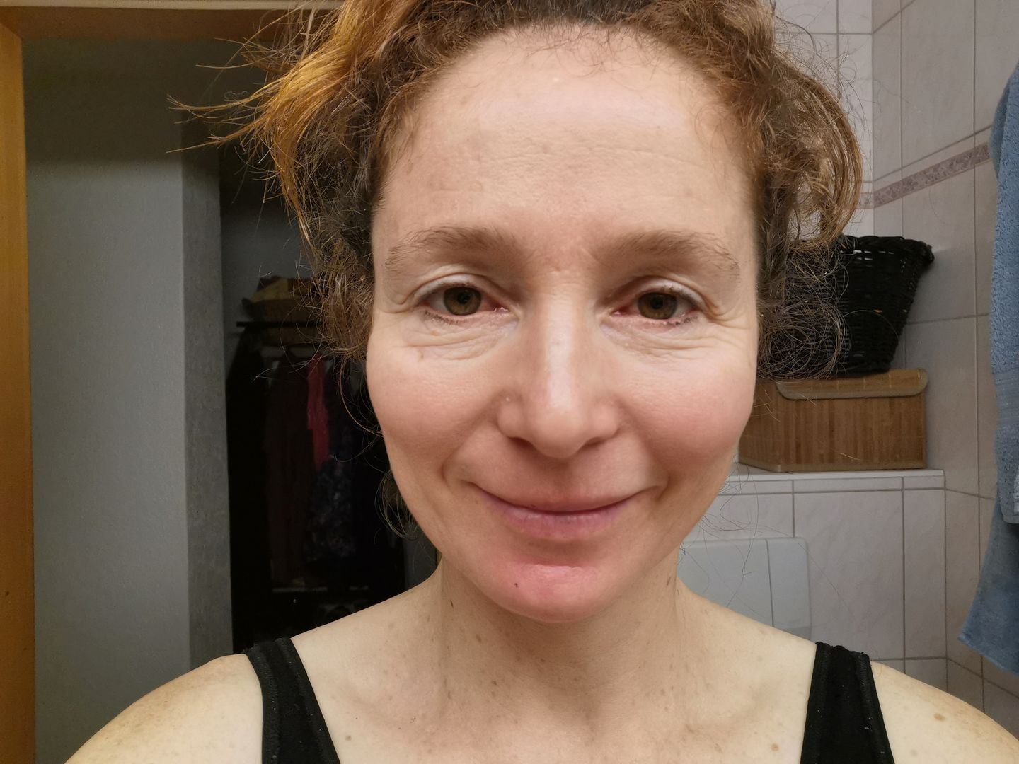 Customer photo review of New Skin Moisturising Facial Polish Exfoliant