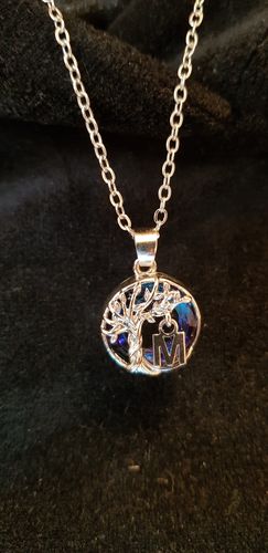 Customer photo review of Livets træ Crystal Pendant halskæde