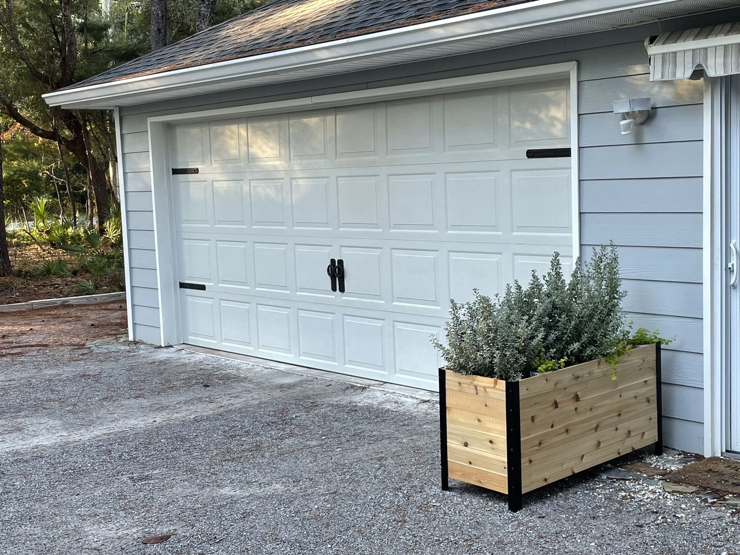 Customer photo review of Planter Box - 46cm x 122cm x 61cm