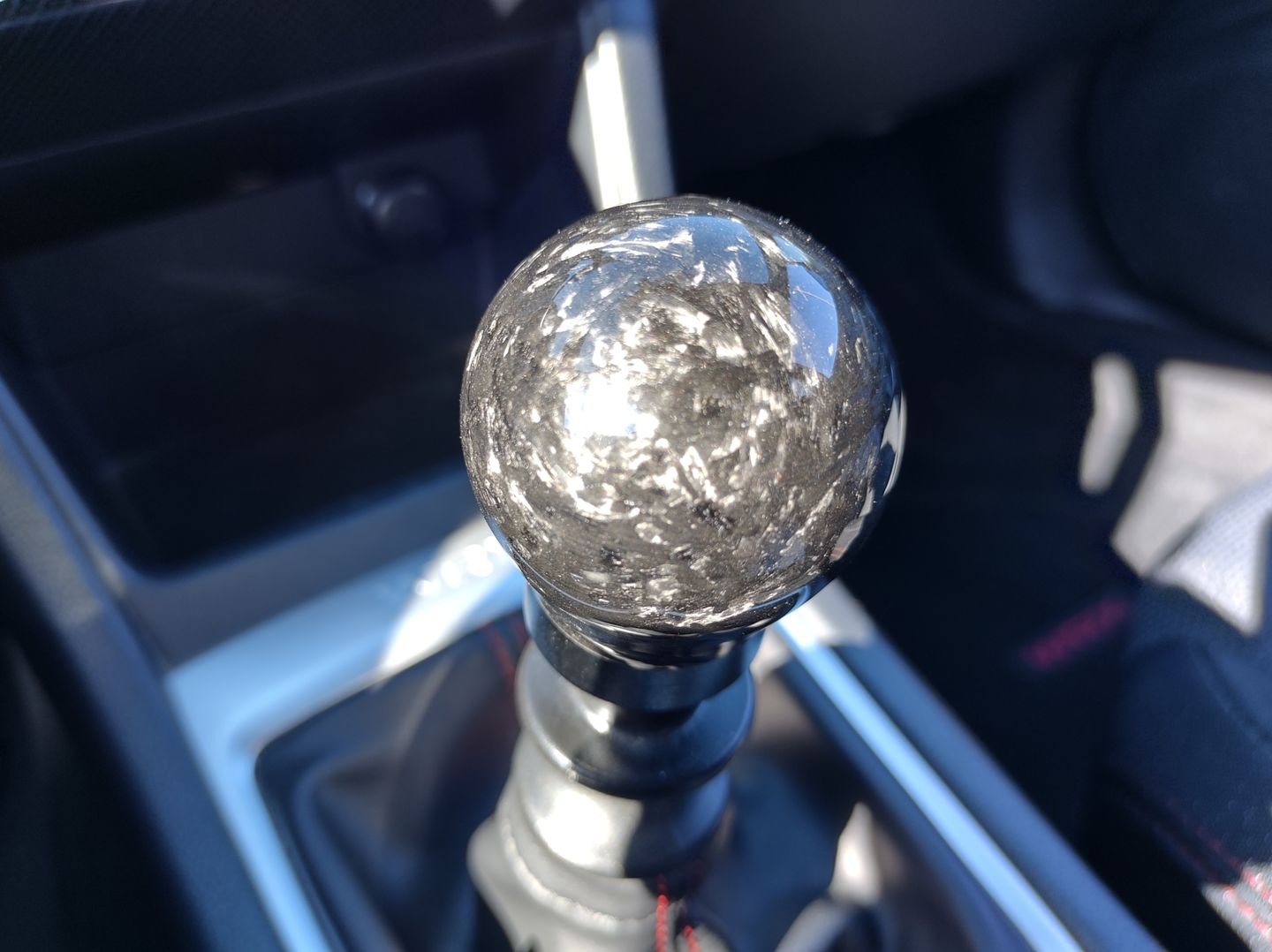 Customer photo review of Weighted Forged Carbon Fiber Shift Knob