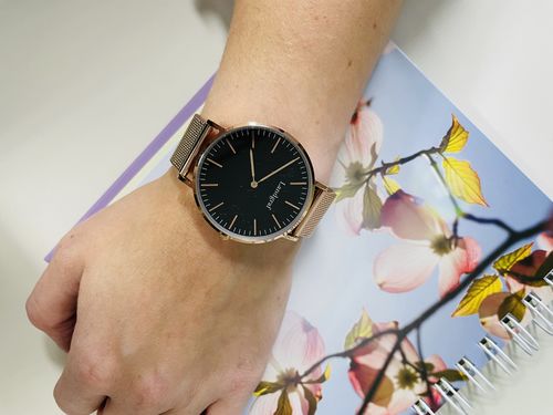 Customer photo review of World Edition Rosé Gold Black Influencer