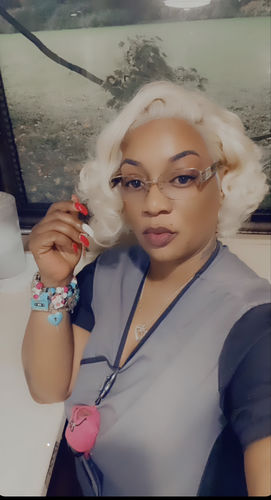 Customer photo review of 613 Blonde Bob Wig Pre Plucked 13x4 Lace Front Human Hair Wigs Straight Colored Wigs