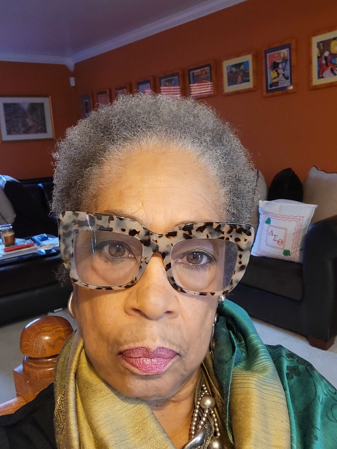Customer photo review of Hair Growth Serum for Curly Hair with Organic Jojoba Oil for Moisturizing and Lavender Fragrance