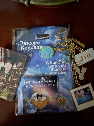 Customer photo review of BTS Jincore Keychian (Limited)
