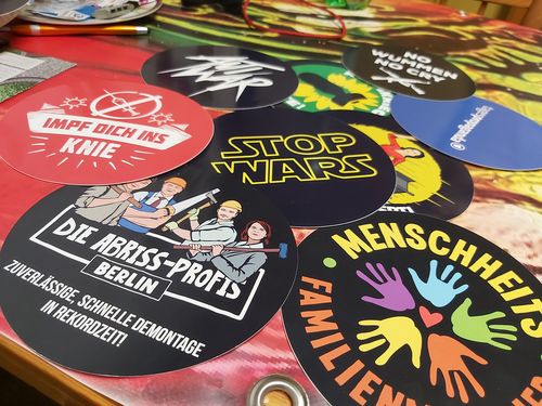 Customer photo review of GROSSE STICKER / AUFKLEBER (10 STK.) • DIE ABRISS-PROFIS BERLIN