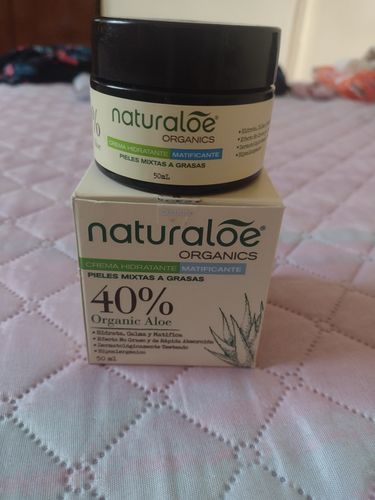 Customer photo review of Crema Hidratante Matificante Pieles Mixta a Grasa Naturaloe