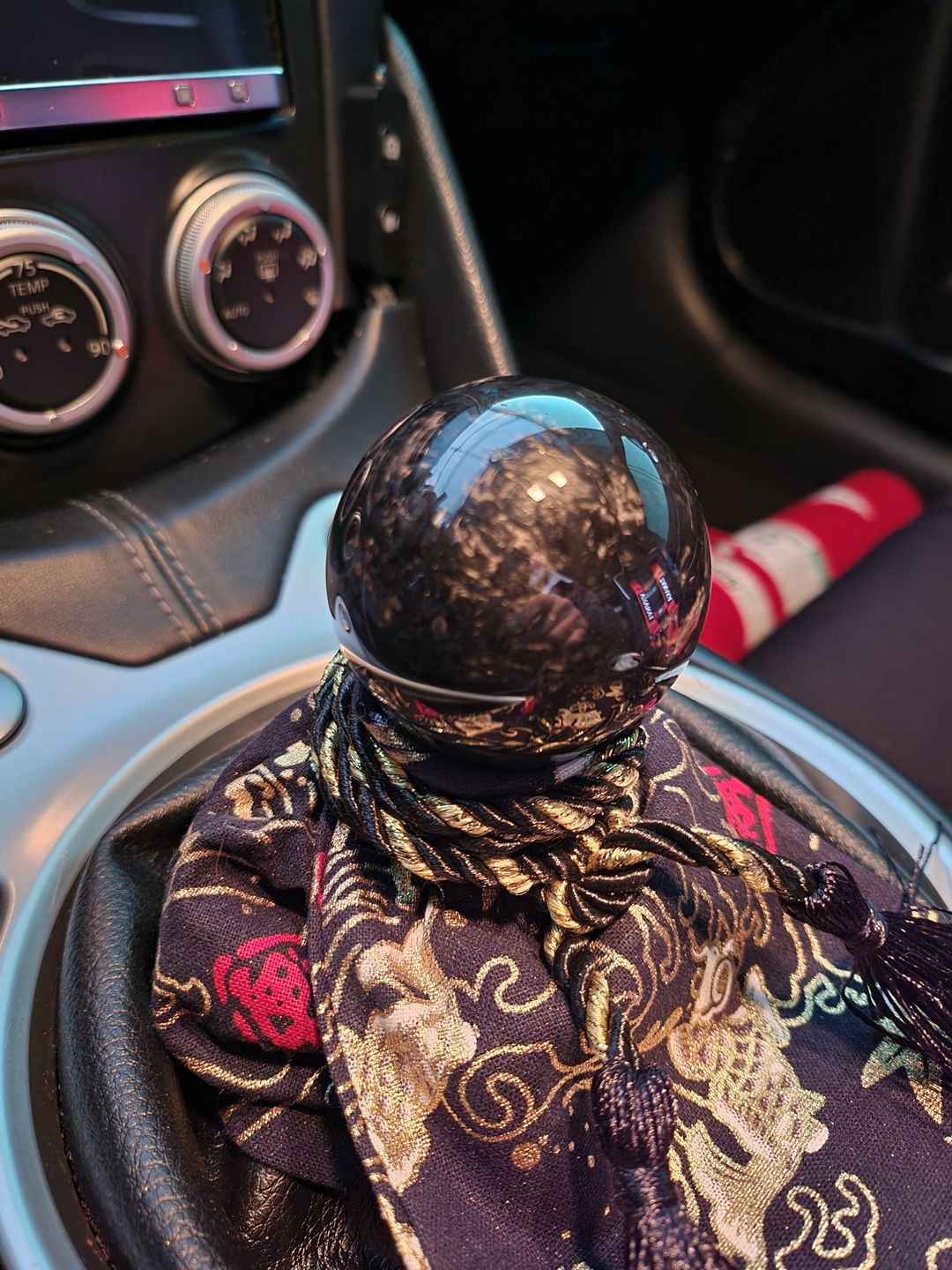 Customer photo review of Weighted Forged Carbon Fiber Shift Knob