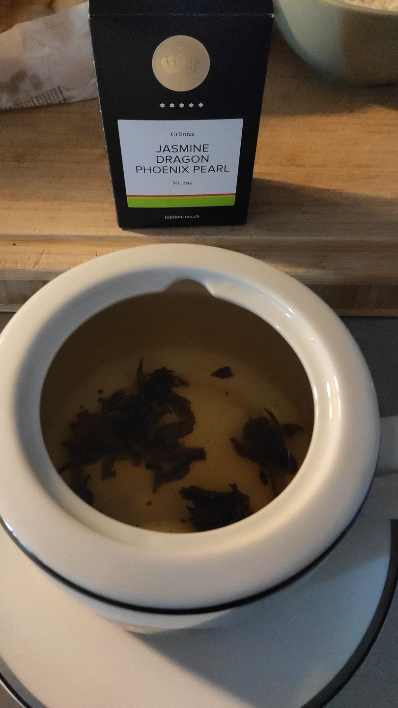 Customer photo review of Jasmine Dragon Phoenix Pearl