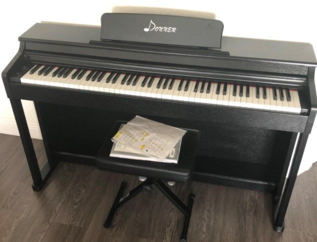 Customer photo review of Donner DDP-100 Piano numérique 88 touches lestées