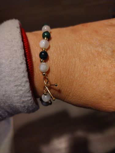 Customer photo review of Bracelet anti-douleur en malachite et pierre de lune | Or fin