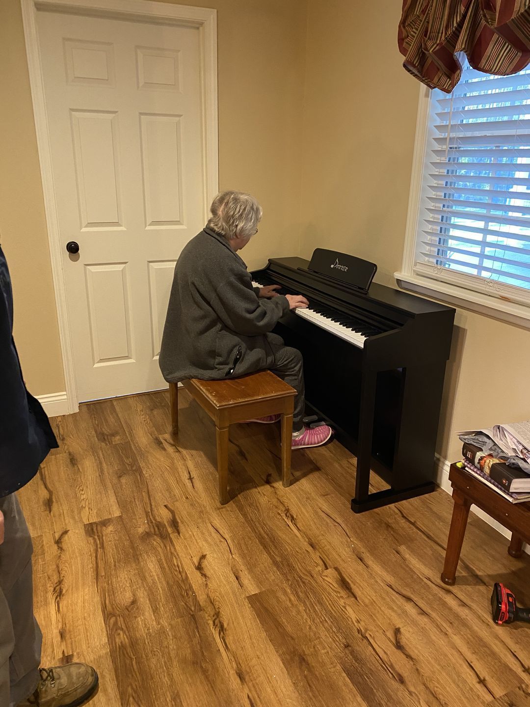 Customer photo review of Donner DDP-100 Piano numérique 88 touches lestées