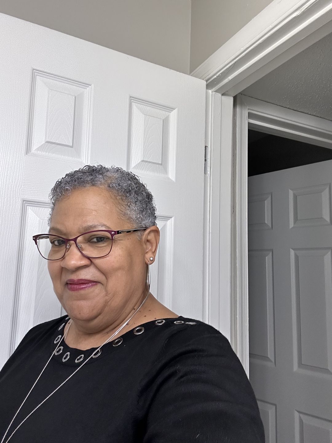 Customer photo review of Hair Growth Serum for Curly Hair with Organic Jojoba Oil for Moisturizing and Lavender Fragrance