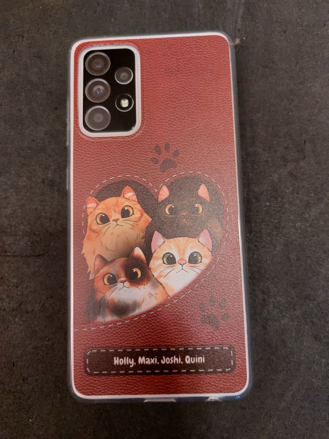 Customer photo review of Katzenherz Lederoptik  - Individuelle Handyhülle