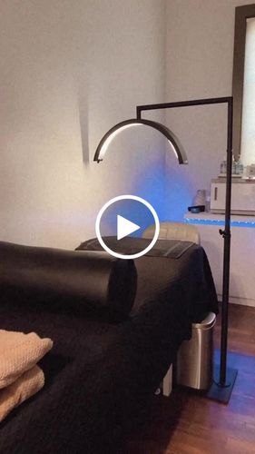 Customer video review of The CosmoGlo XL Light Bundle + Phone Clip