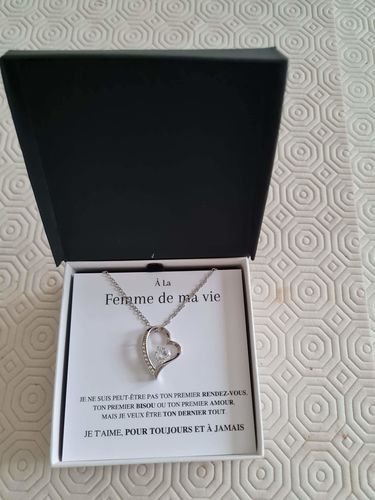 Customer photo review of Collier Amour Éternel - À la femme de ma vie - Je t'aime, pour toujours...